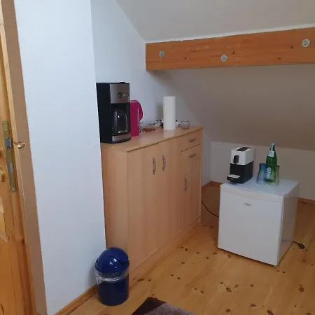 Апартаменты Hotel, Ferienwohnung, Zimmer In Zentrum Bad Driburg Бад-Дрибург